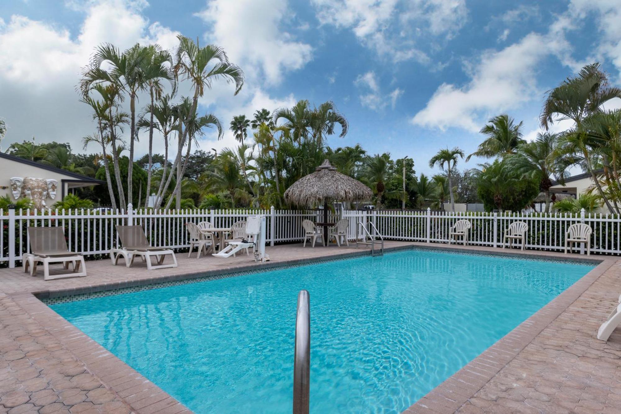 Travelodge By Wyndham Florida City/Homestead/Everglades Exterior photo