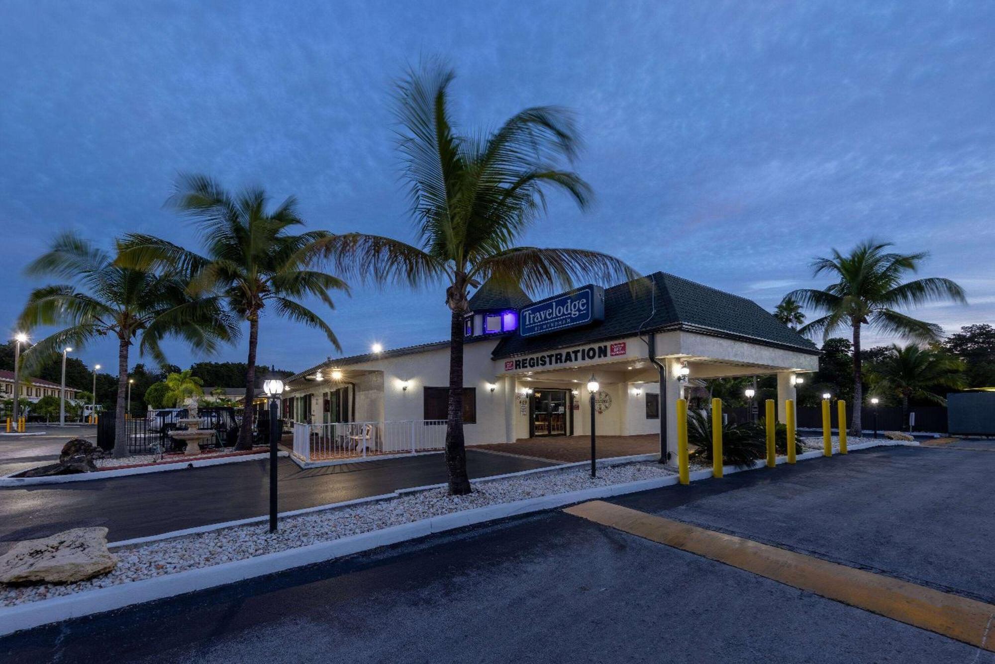 Travelodge By Wyndham Florida City/Homestead/Everglades Exterior photo